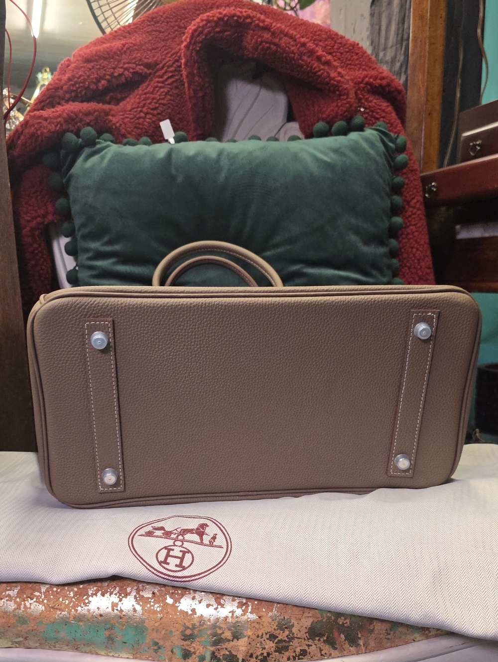 35cm Leather Purse Etoupe Tan/ Khaki 🦄🔥 Silver Hardware Bundle Pegasus And Key - Picture 7 of 11